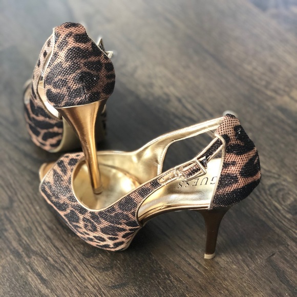 ‼️SOLD‼️GUESS Leopard Peep toe Heel - Picture 2 of 7